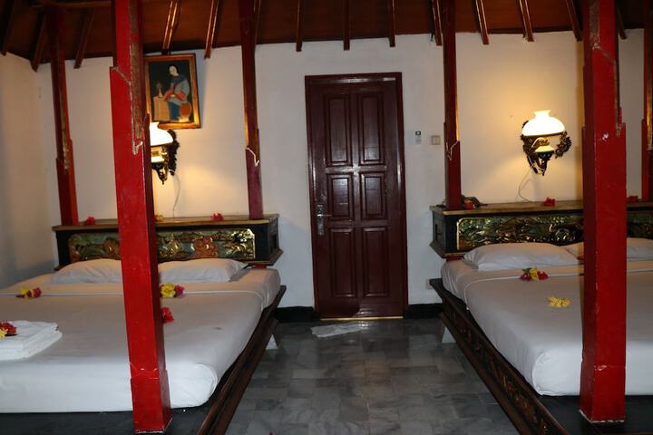 Room 16 of 81