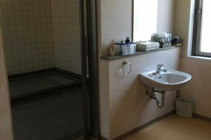 Room 21 of 48