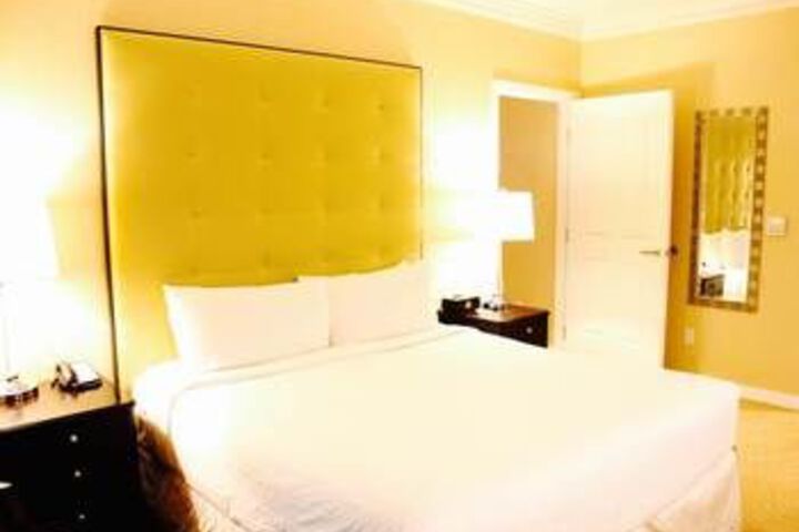 Room 52 of 164