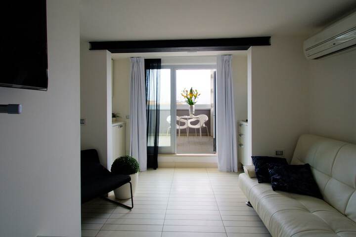 Room 22 of 59