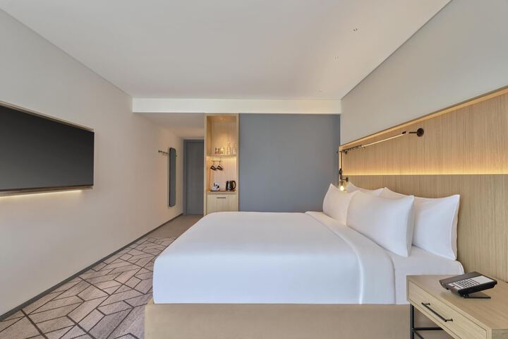 Room 8 of 41