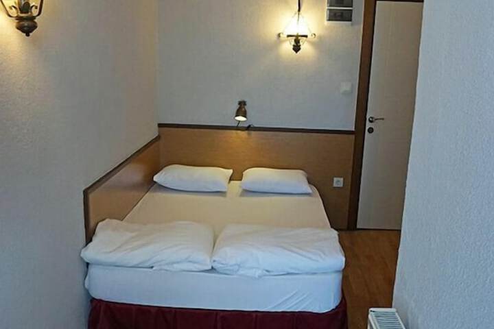 Room 14 of 35