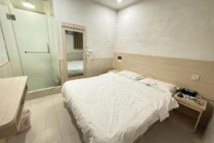 Room 10 of 10