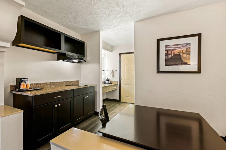 Room 34 of 52