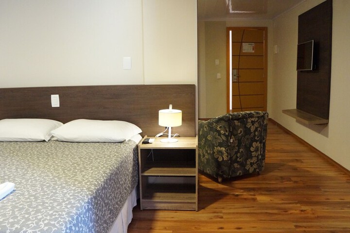 Room 9 of 65