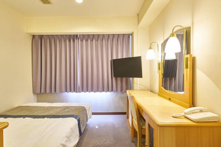 Room 34 of 74