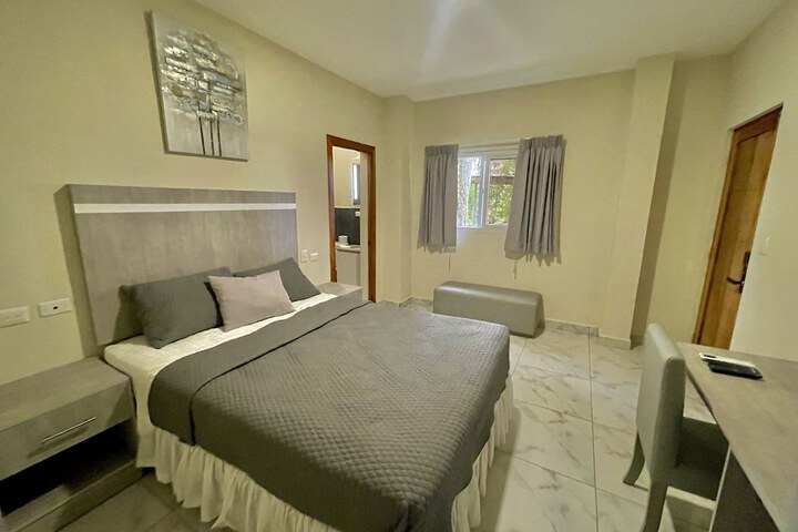Room 25 of 80