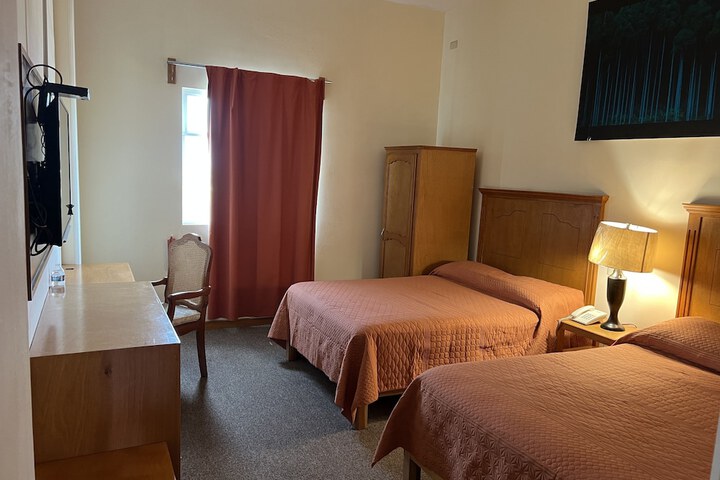 Room 12 of 46