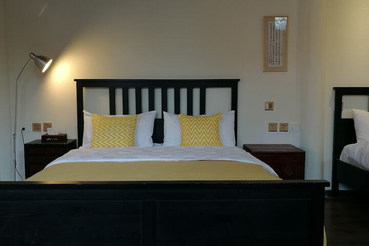 Room 13 of 74