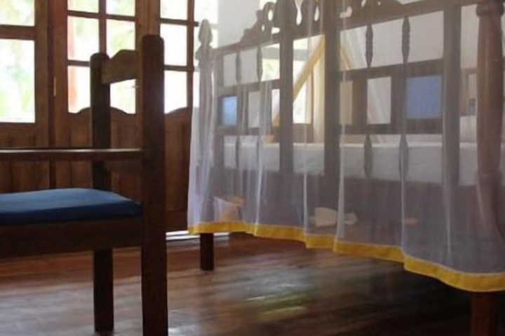 Room 10 of 43