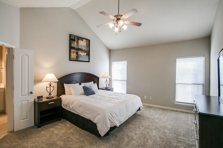 Room 3 of 18