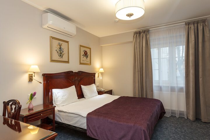 Room 15 of 51