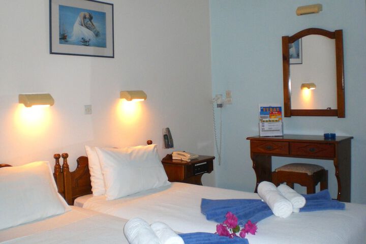 Room 5 of 38