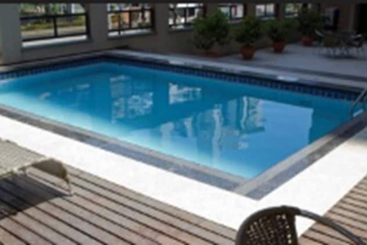 Pool Hotel