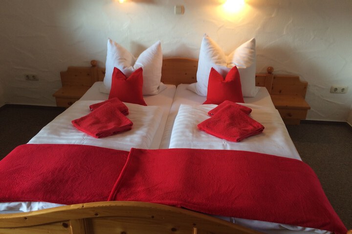 Room 5 of 72