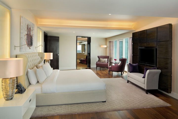 Room 14 of 64