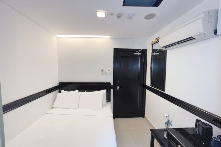 Room 15 of 47