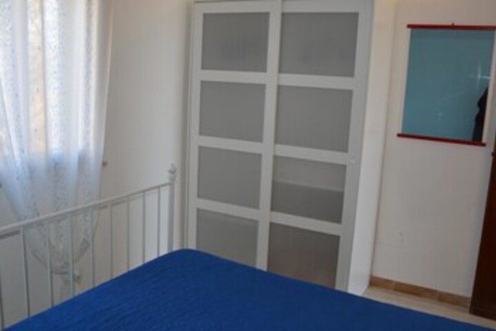 Room 12 of 14