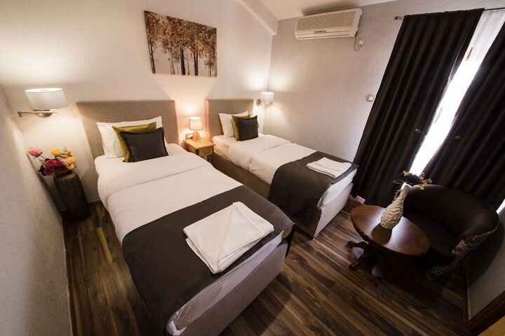 Room 14 of 42