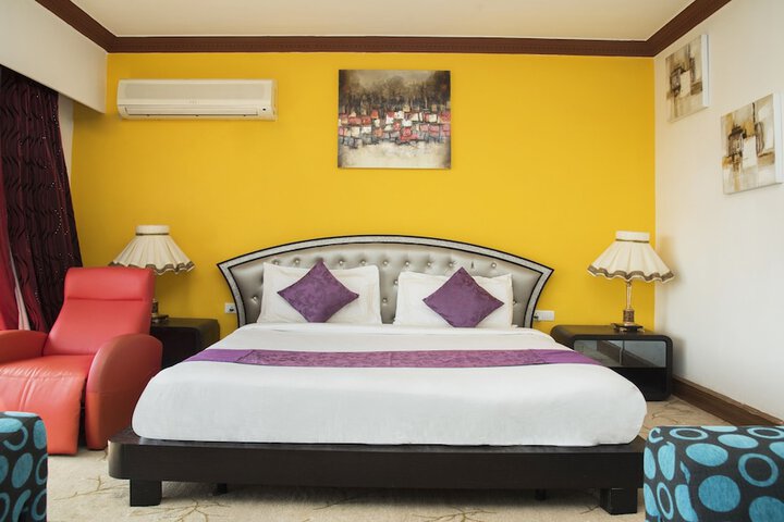 Room 7 of 26