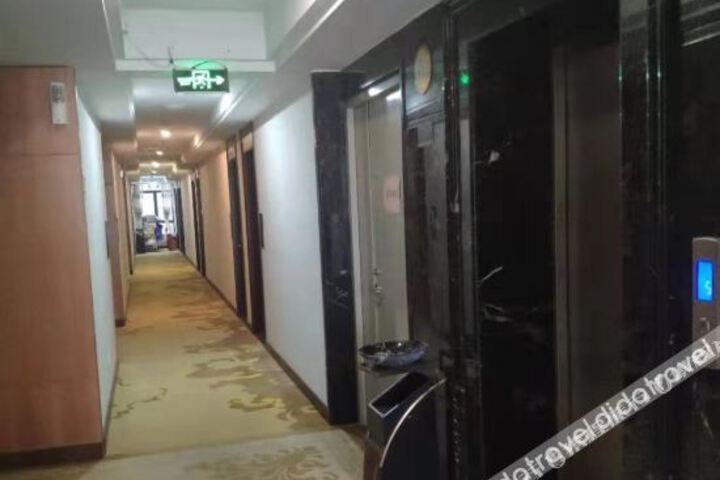 Hotel 2 of 7