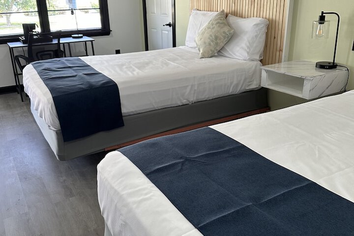 Double Room Mobility Accessible (6 of 21)