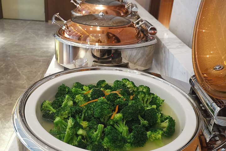 Dining 62 of 96