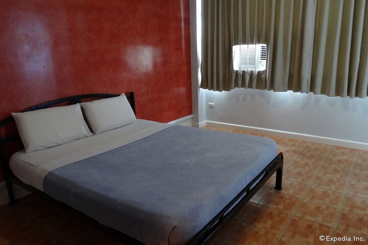 Room 5 of 23