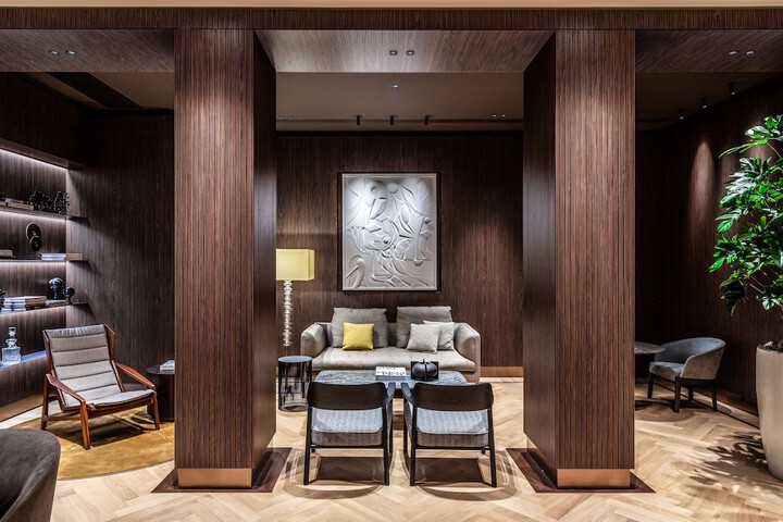 Entrance & Lobby