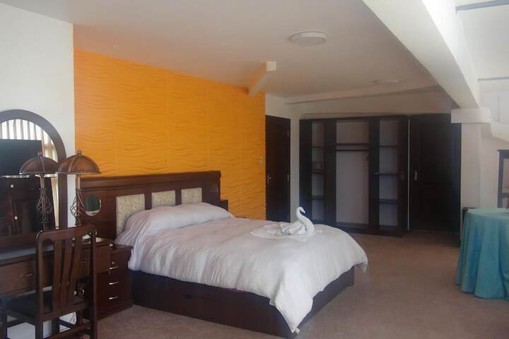 Room 28 of 67