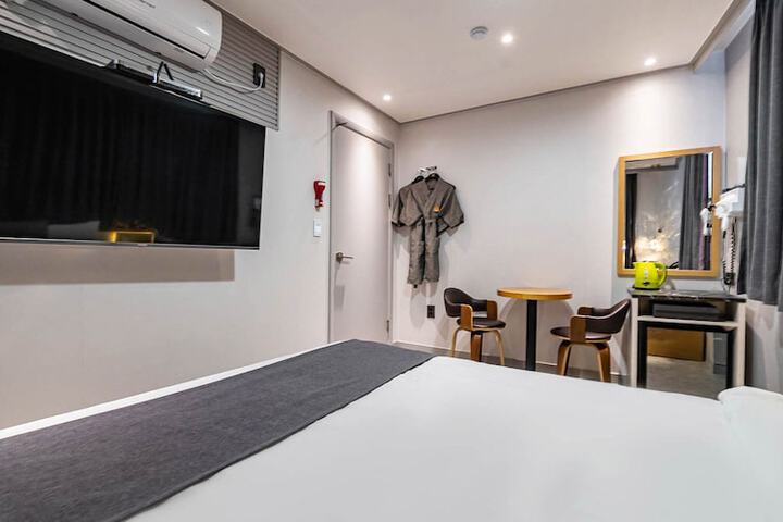 Room 55 of 139