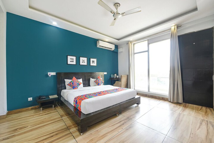 Room 26 of 39