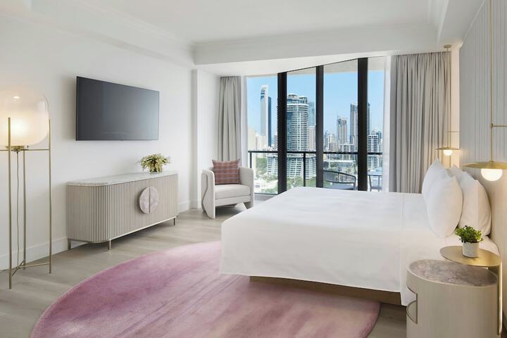 Room 6 of 43