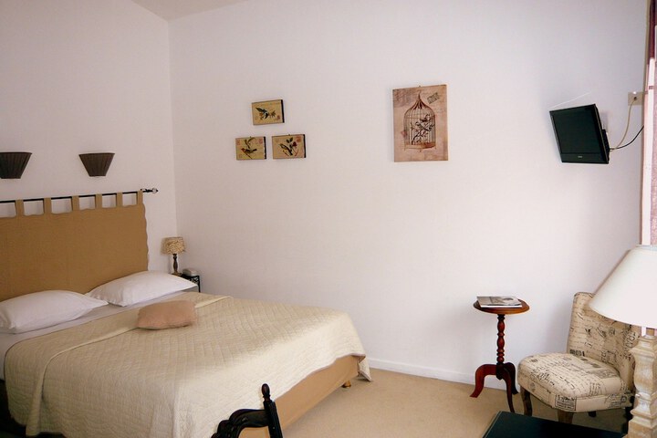 Room 15 of 36