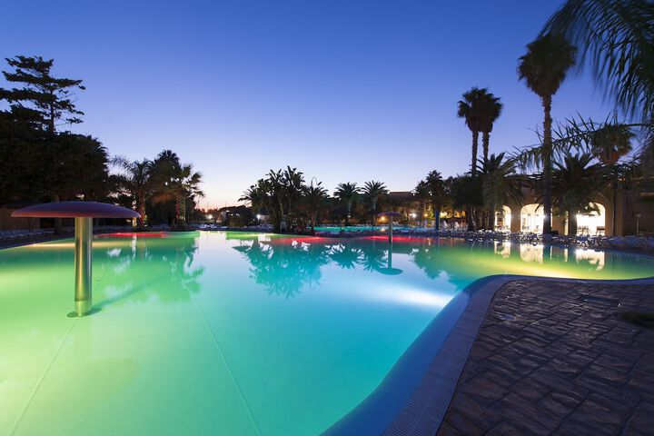 Pools & Facilities