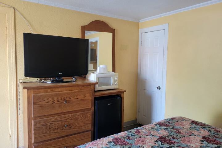 Room 8 of 51