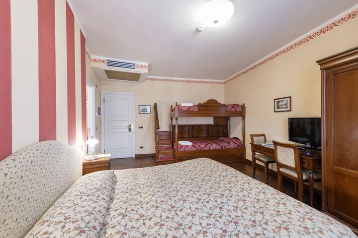 Room 17 of 45