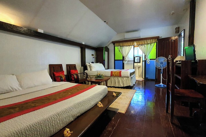 Room 42 of 141