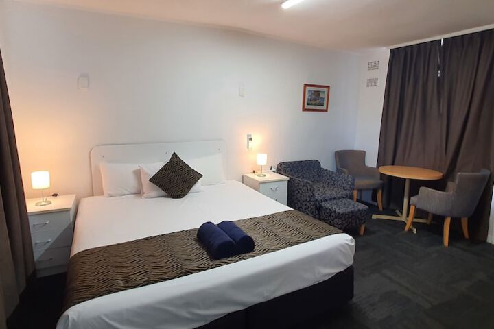 Room 32 of 75