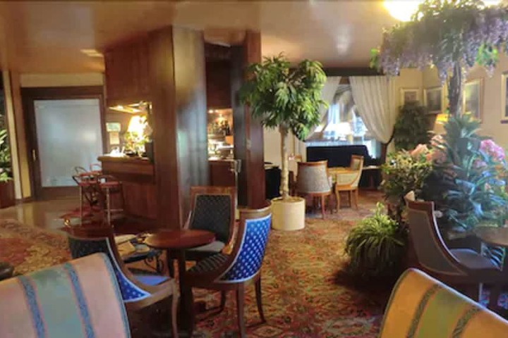 Hotel Interior 4 of 52