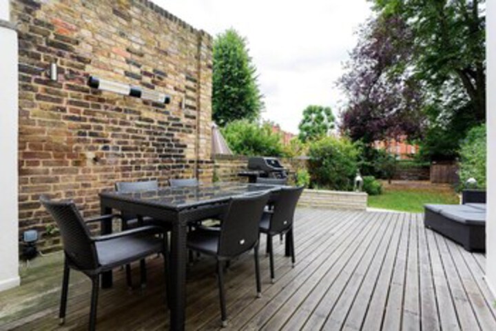 Terrace/Patio 16 of 18
