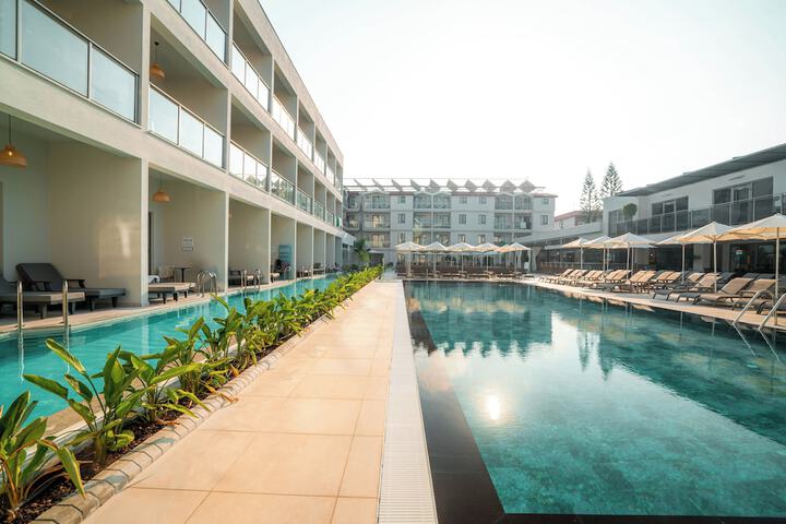 Hotel 163 of 185