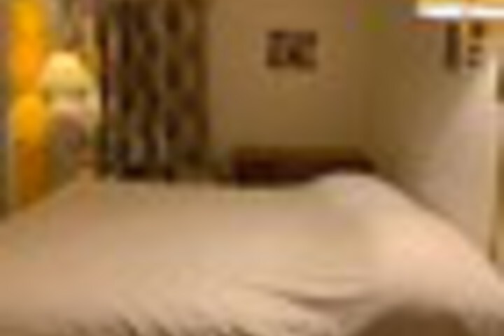Room 56 of 204
