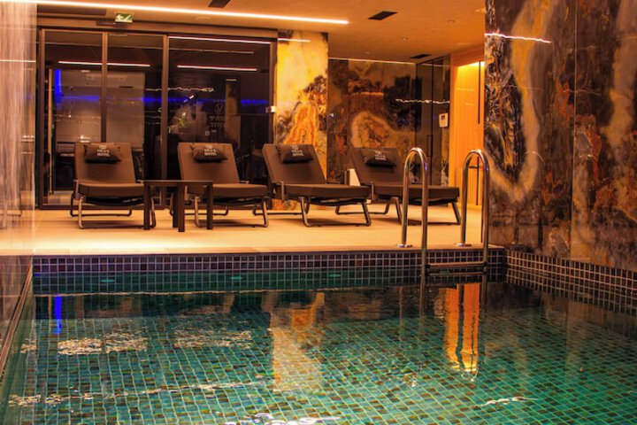 Pool 34 of 61