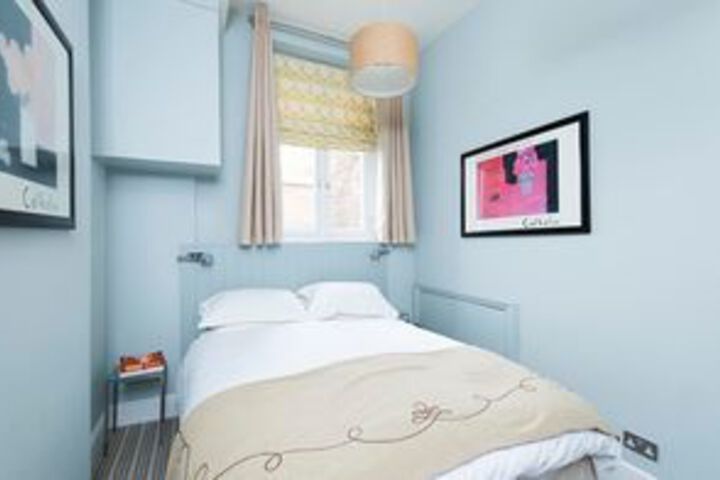 Room 10 of 29