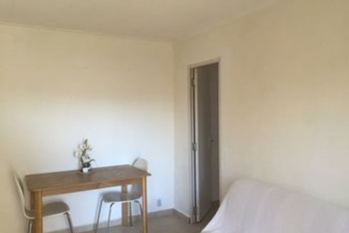 Room 51 of 60