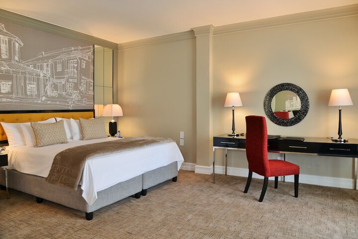 Room 9 of 43