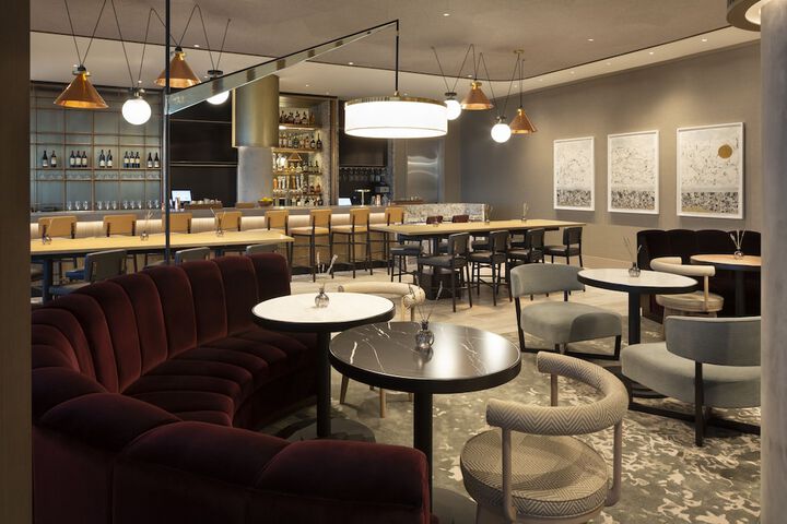 Lobby lounge