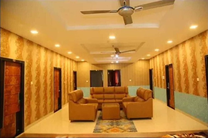Room 13 of 21