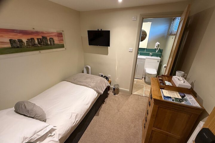 Room 52 of 96